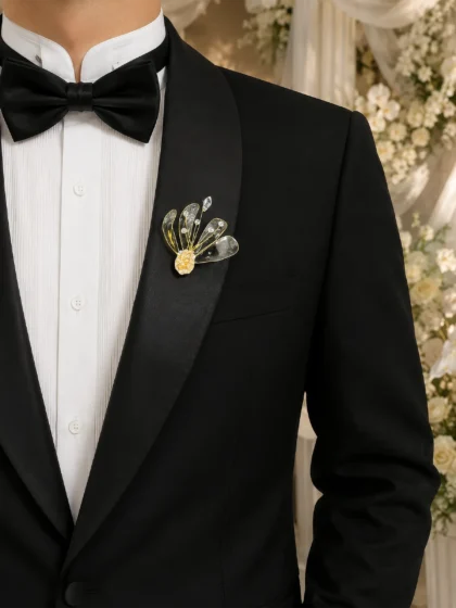 Elaia Boutonniere