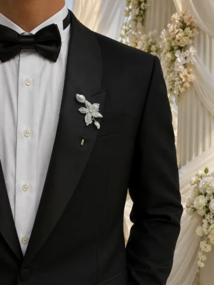 Nyx Boutonniere